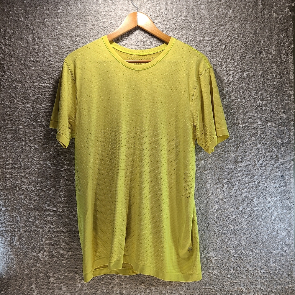 Lululemon Shirt Adult Large Metal Vent Breathe Crew Short Sleeve Mens Large